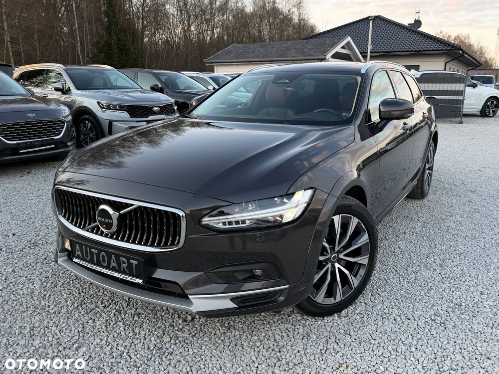 Volvo V90 Cross Country B5 D AWD Ultimate - 4