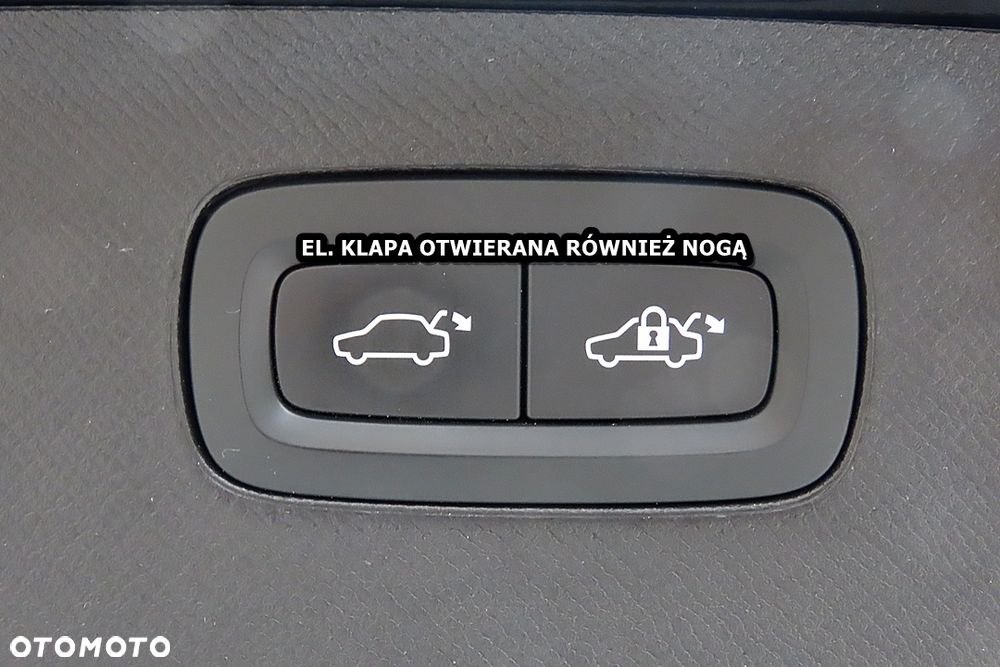 Volvo XC 90 B5 D AWD Ultimate Dark - 19