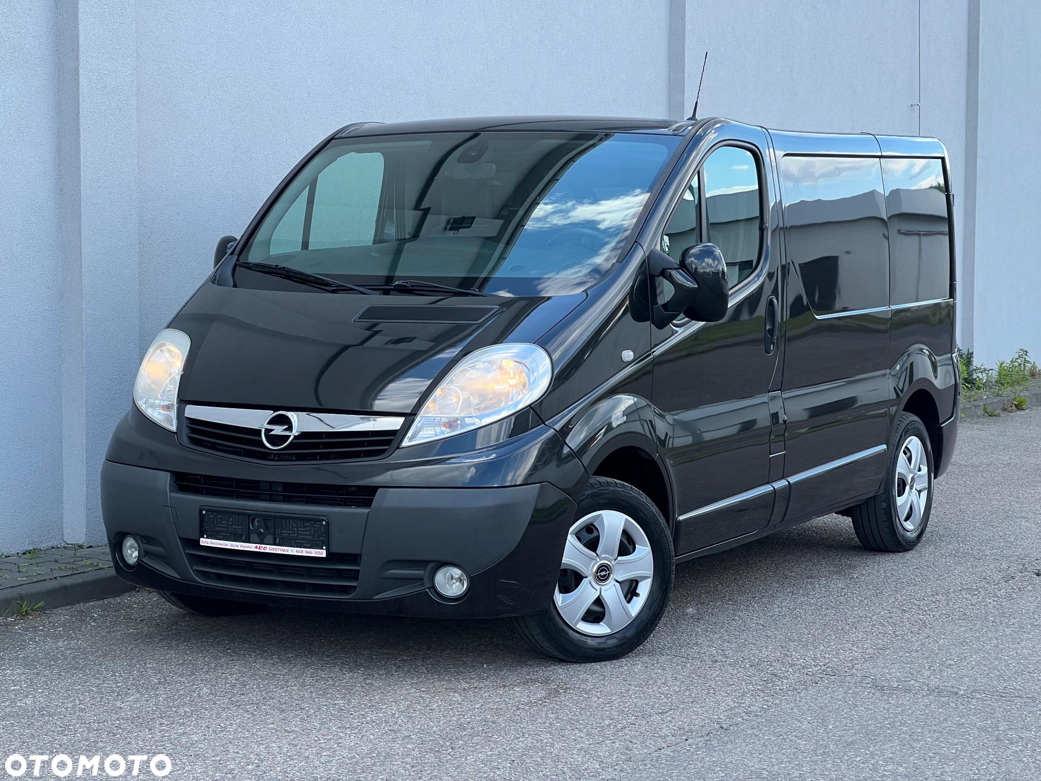 Opel VIVARO - 2