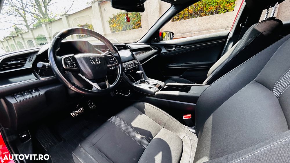 Honda Civic 1.5 VTEC Turbo CVT Sport Plus - 23