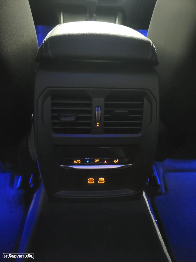 BMW 318 d Luxury Line - 23