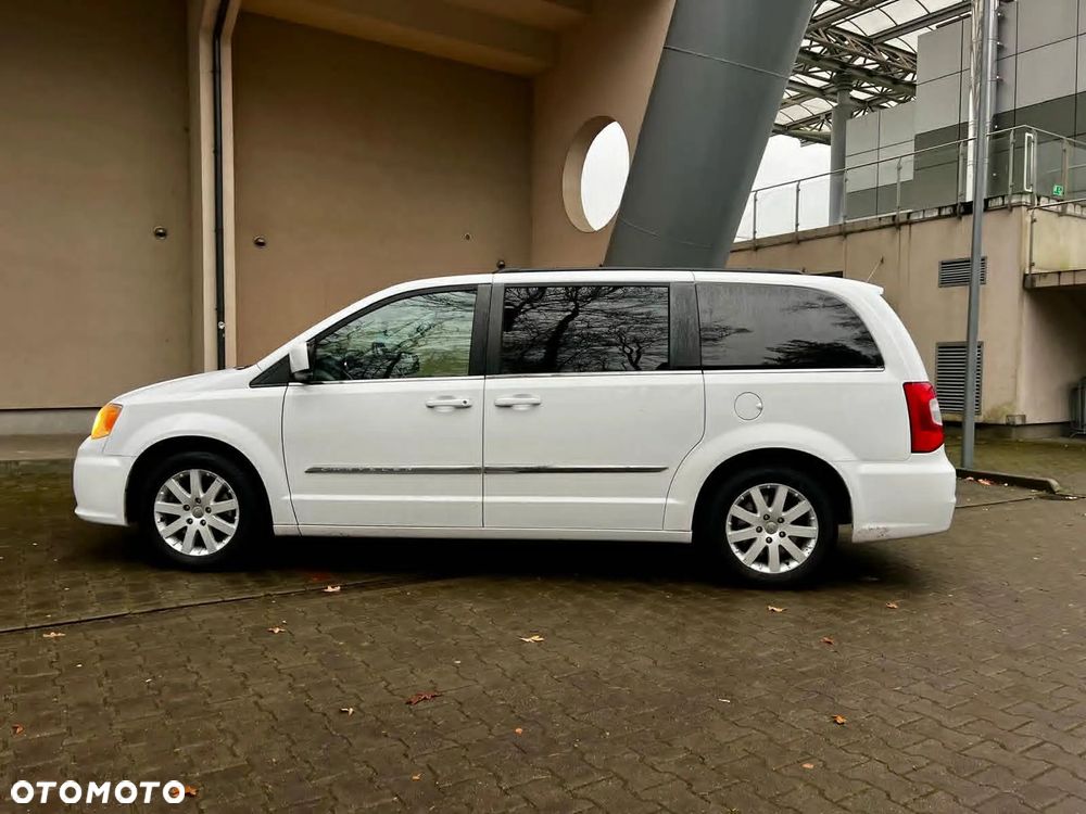 Chrysler Town & Country 3.6 Touring - 25