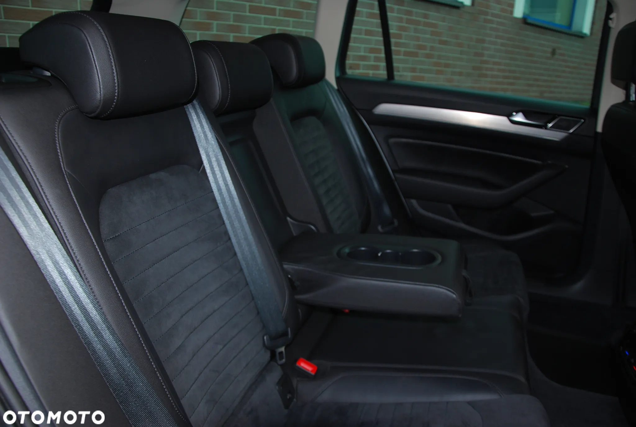 Volkswagen Passat 1.8 TSI BMT Highline - 26