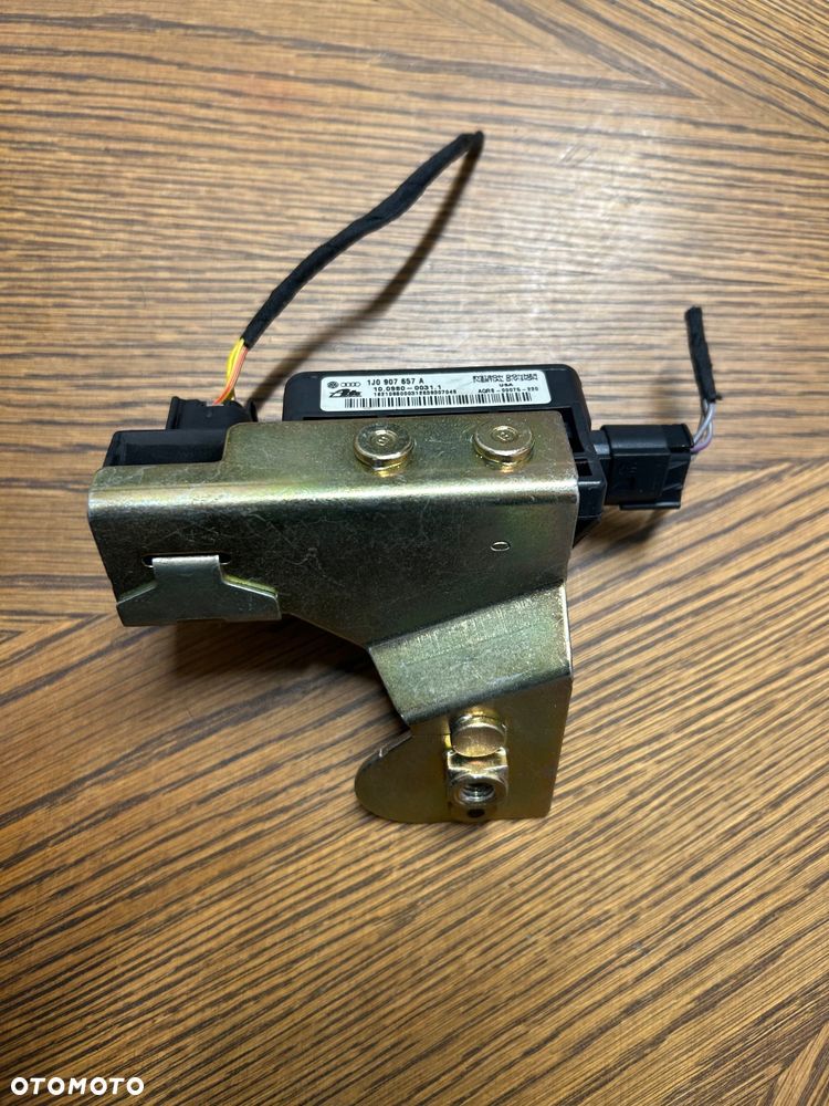 Czujnik ESP VW 1J0907657A - 2