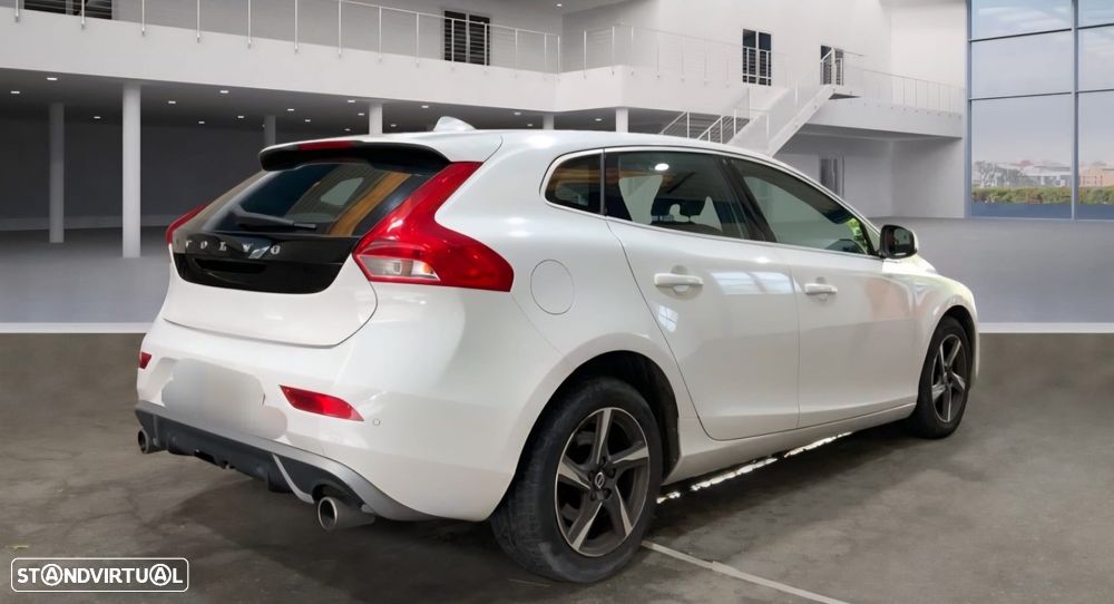 Volvo V40 2.0 D2 R-Design - 4