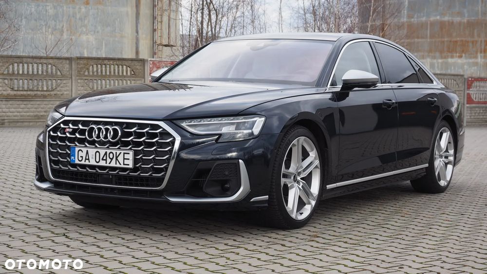 Audi S8 - 9
