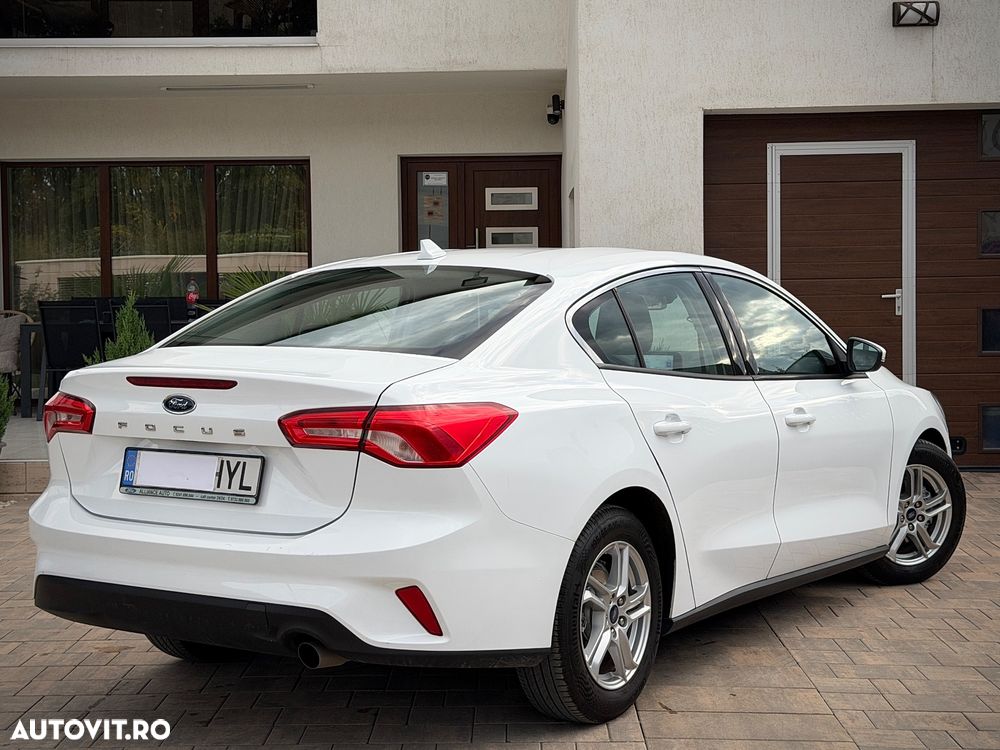 Ford Focus 1.0 EcoBoost Trend Edition - 10