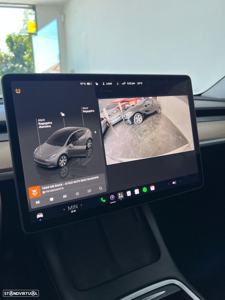 Tesla Model Y Long Range Dual Motor AWD - 25