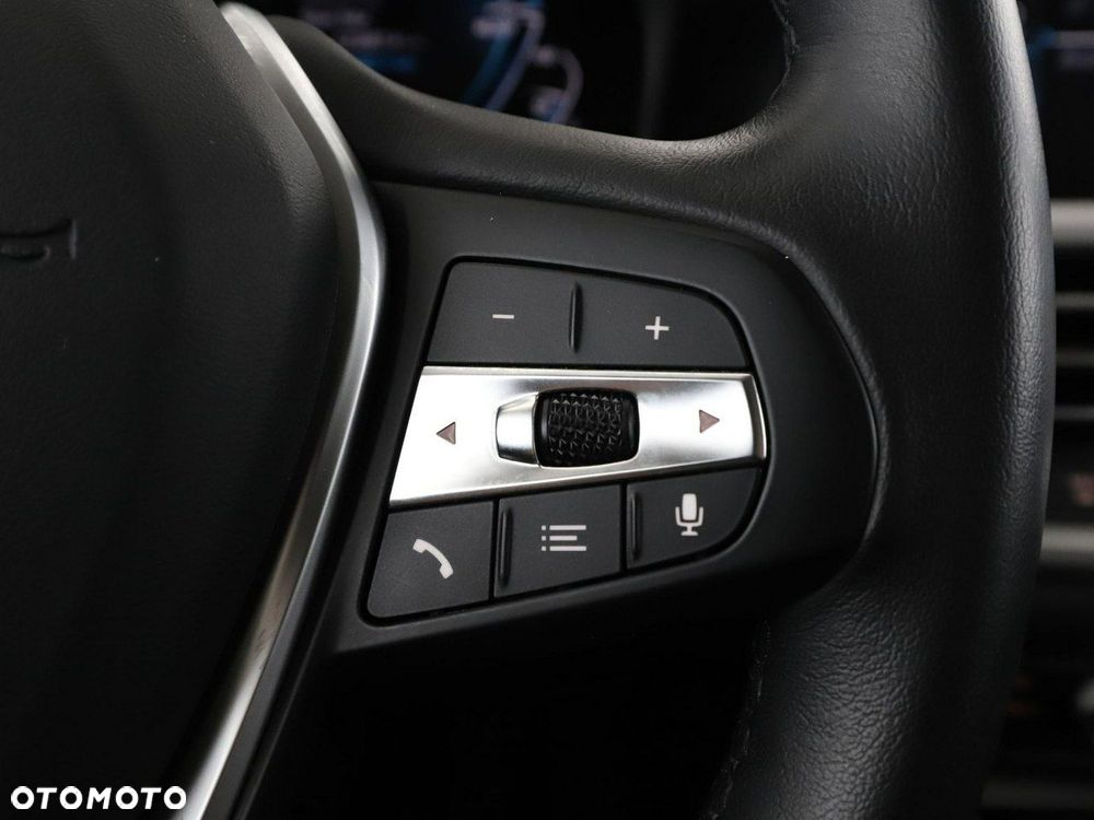 BMW Seria 3 320e Advantage - 33