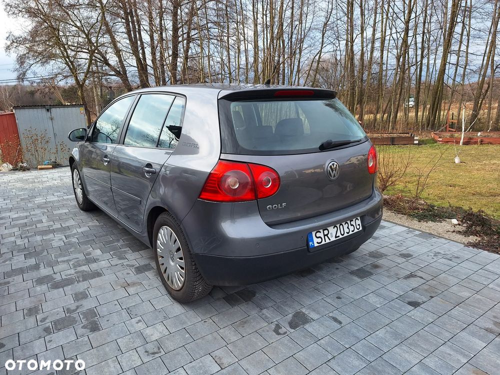 Volkswagen Golf - 2