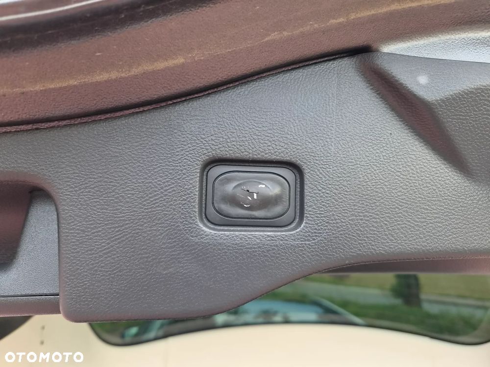 Ford Mondeo 2.0 TDCi Titanium PowerShift - 29