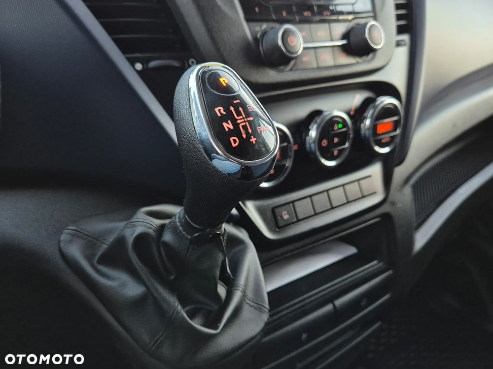 Iveco Daily 35S16 Hi-Matic L4H2, Brygadówka 7-os, MAXI blaszak - 13