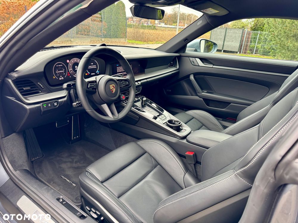 Porsche 911 Carrera PDK - 17