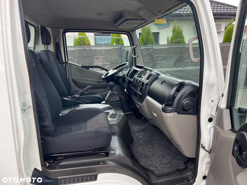 Nissan NT 400 CABSTAR - 28