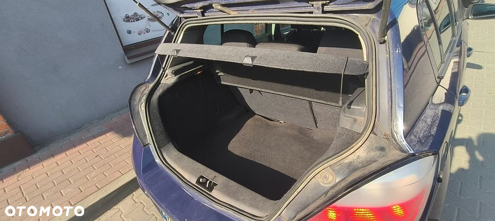 Opel Astra III 1.6 Enjoy - 30