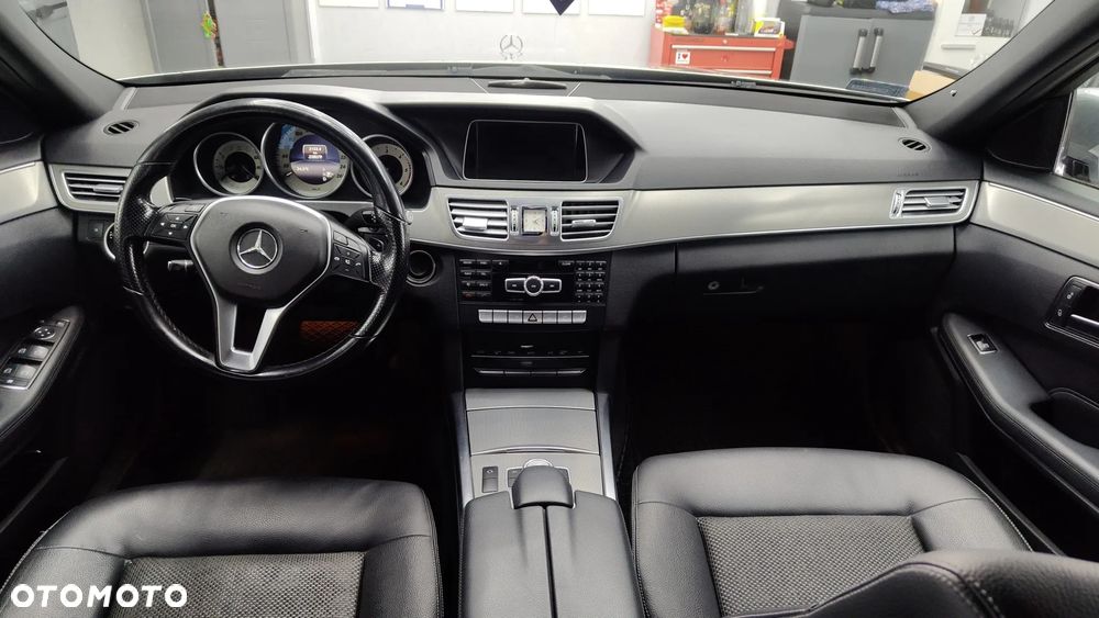 Mercedes-Benz E-Class 2013 photo 2