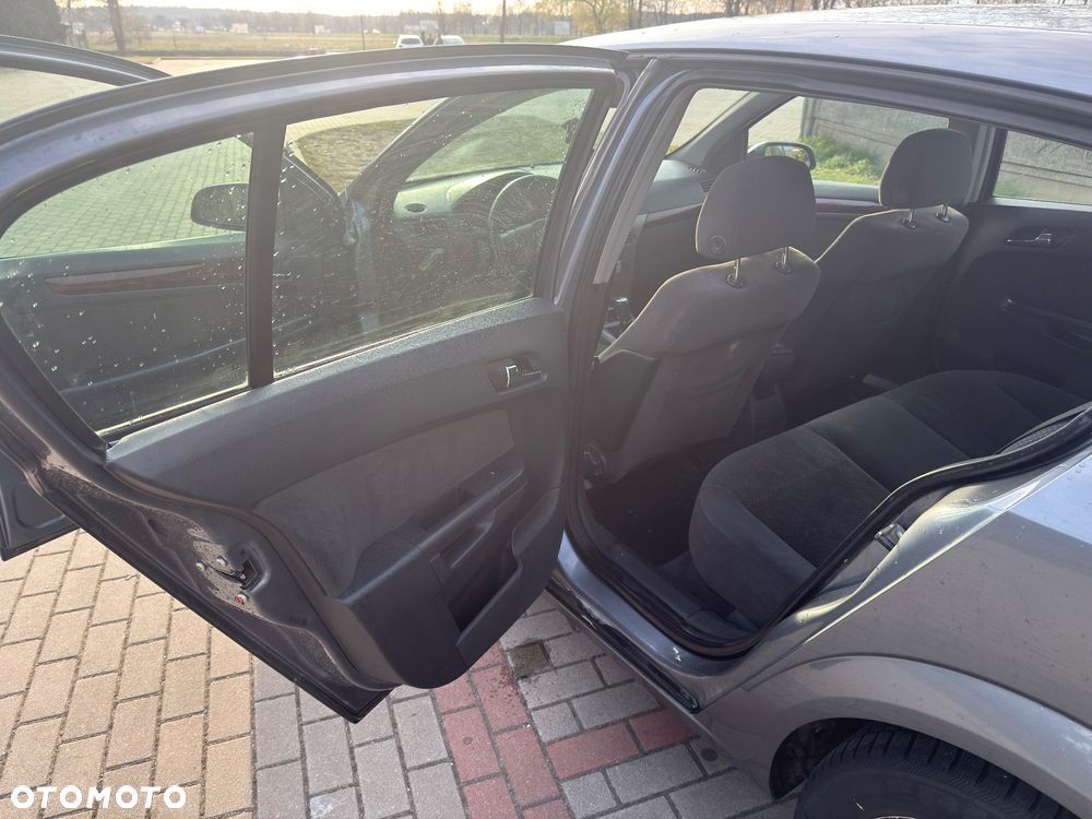 Opel Astra 1.7 CDTI Cosmo - 11