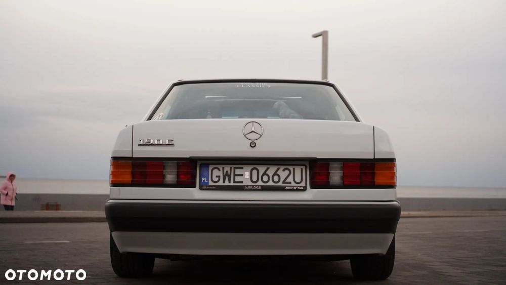 Mercedes-Benz W201 (190) - 5