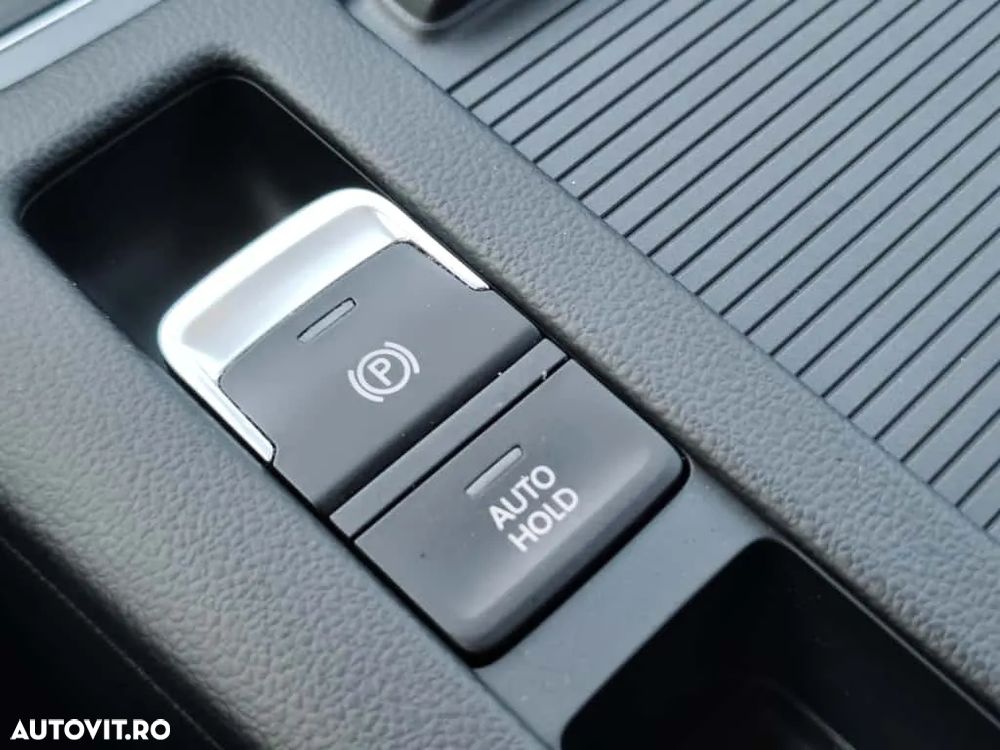 Volkswagen Passat 2.0 TDI DSG Comfortline - 23