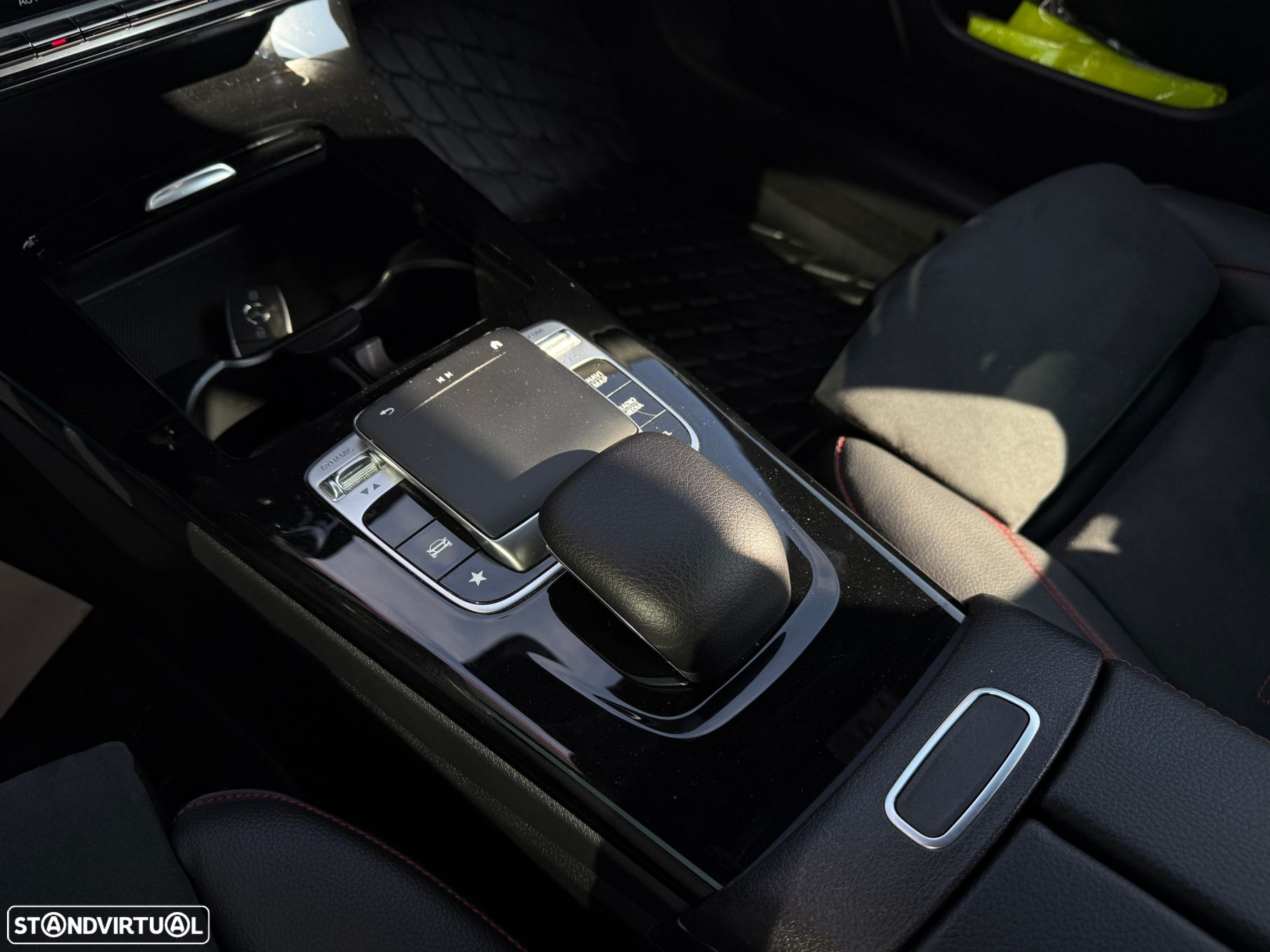 Mercedes-Benz A 180 7G-DCT AMG Line - 11