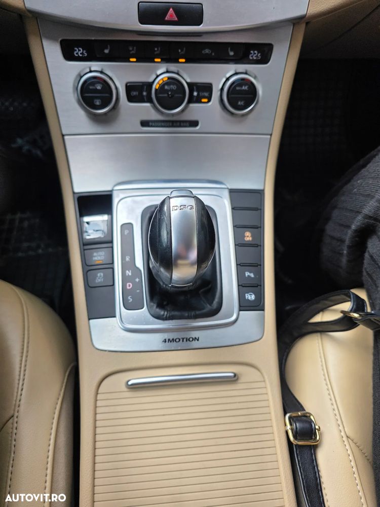 Volkswagen Passat 2.0 TDI 4Motion DSG BlueMotion Tech Highline - 10