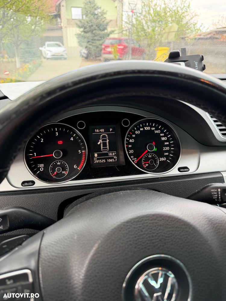 Volkswagen Passat 2.0 TDI Blue TDI DSG Highline - 8