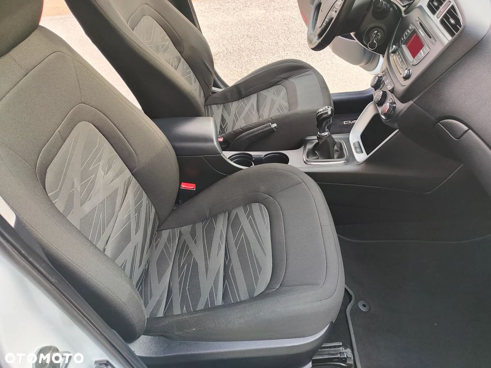 Kia Ceed - 22