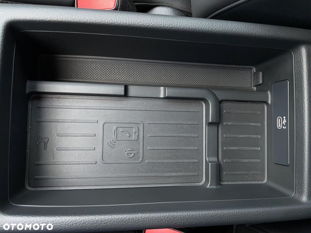 Audi A4 Limousine 35 TFSI mHEV S tronic - 19