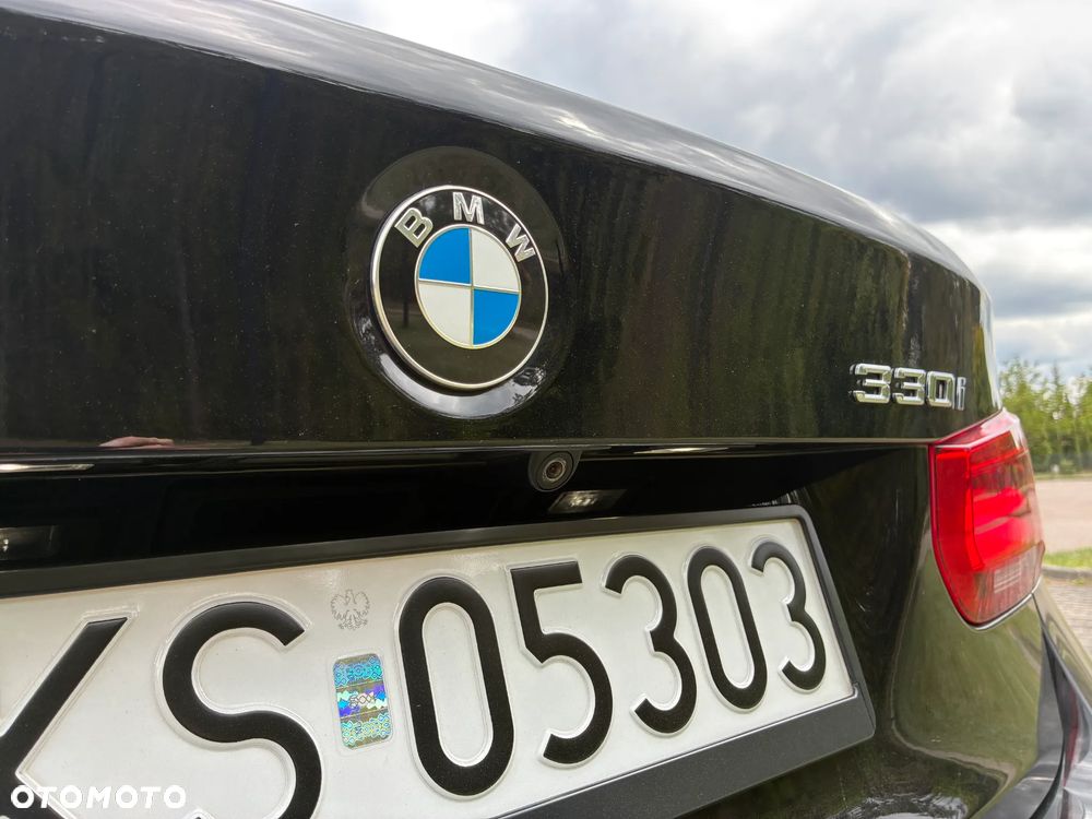 BMW Seria 3 330i Sport Line - 7