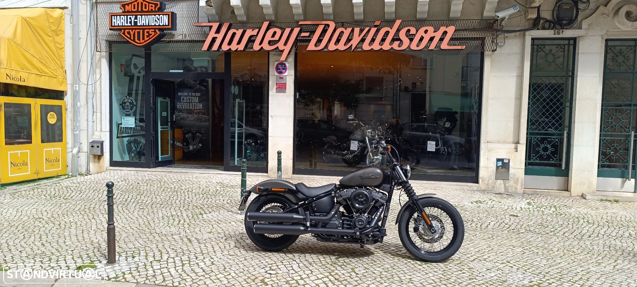Harley-Davidson Softail STREET BOB 107 - 1