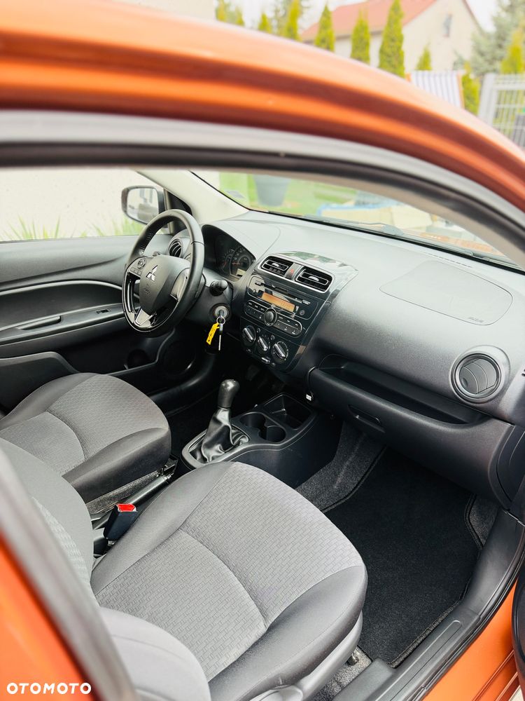 Mitsubishi Space Star AS&G 1.2 Spirit+ Black - 10