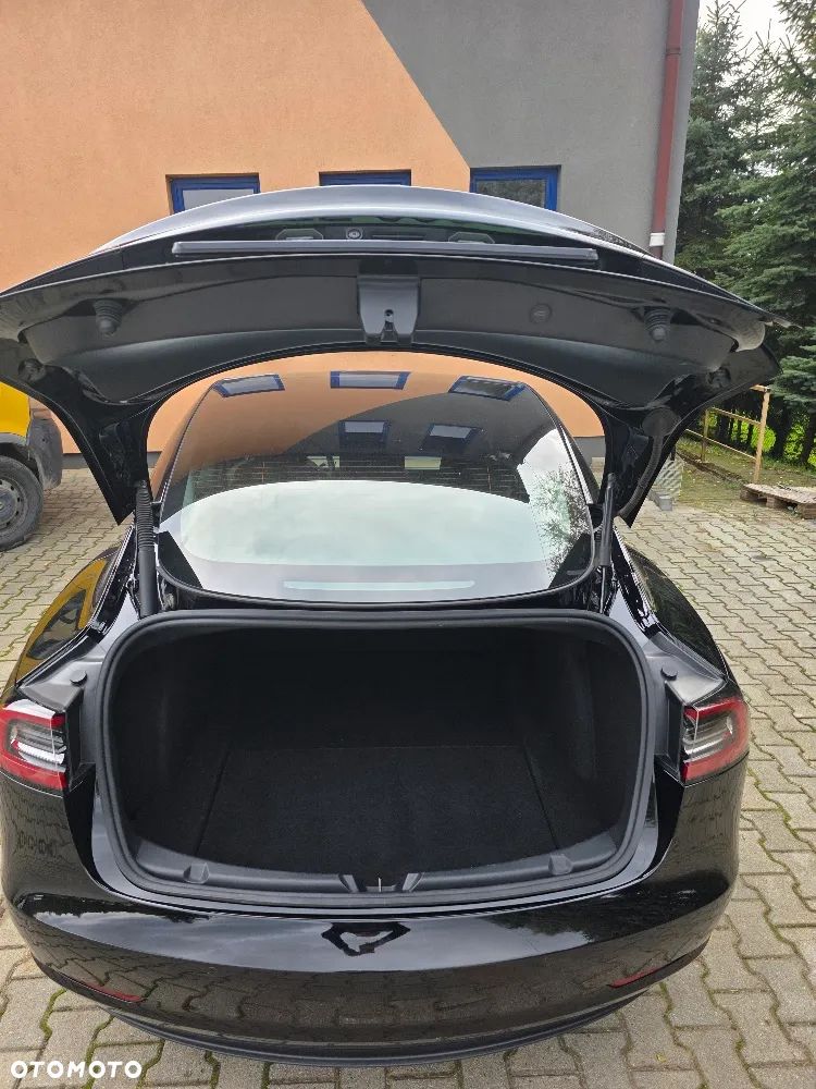 Tesla Model 3 Langstreckenbatterie Allradantrieb Dual Motor - 16