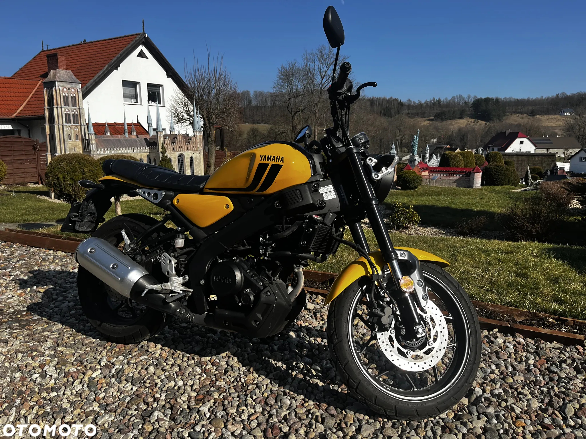 Yamaha XSR - 9