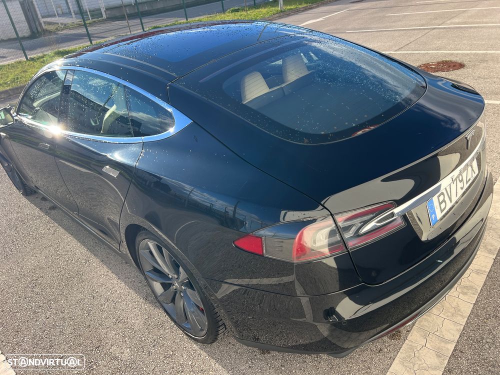 Tesla Model S P90D - 10