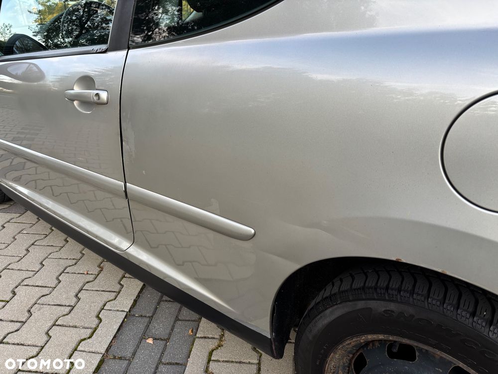 Peugeot 207 - 8