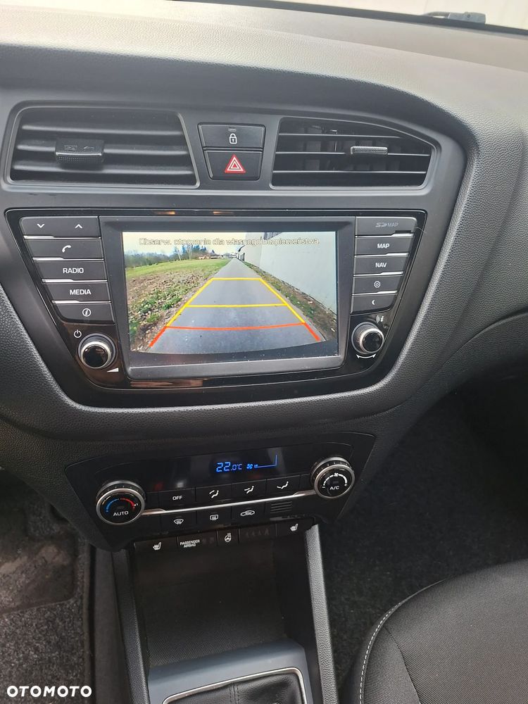 Hyundai i20 1.2 Intro Edition - 12