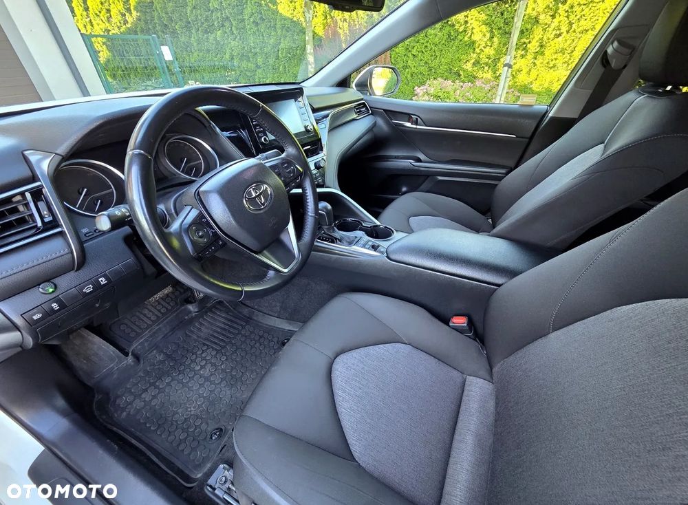Toyota Camry 2.5 Hybrid Comfort CVT - 8