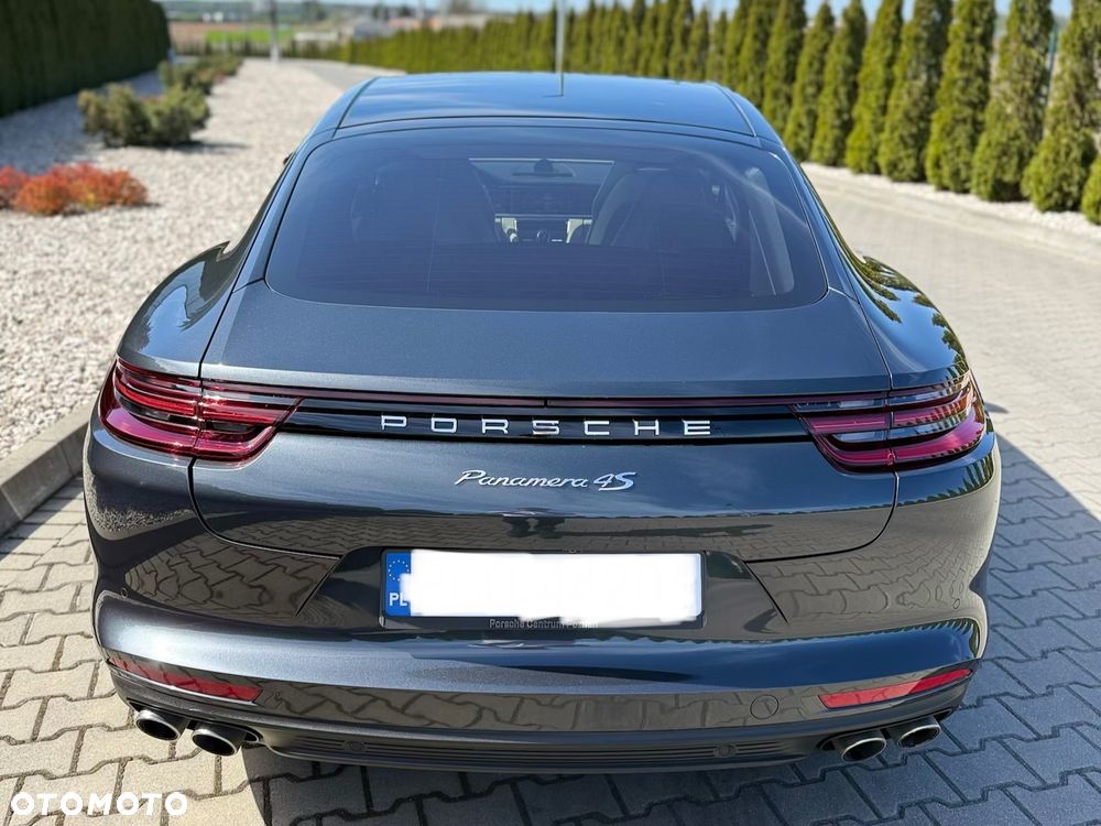 Porsche Panamera - 8