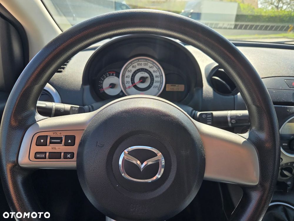 Mazda 2 - 14