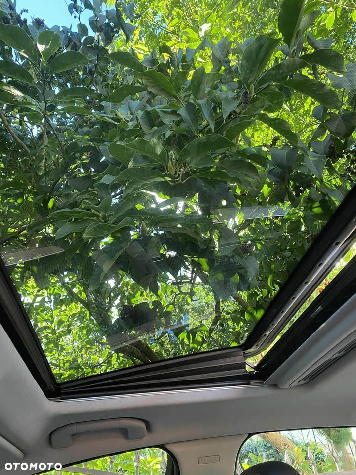 Mercedes-Benz Klasa C 180 CGI BlueEff Avantgarde - 12