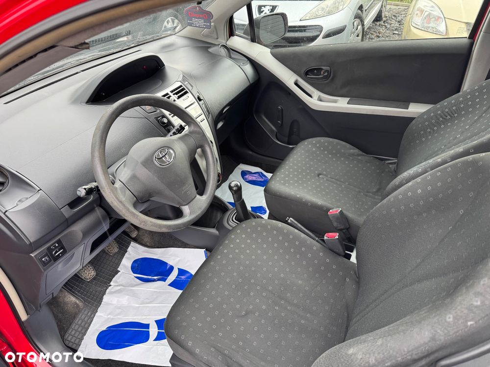 Toyota Yaris 1.0 Luna - 9