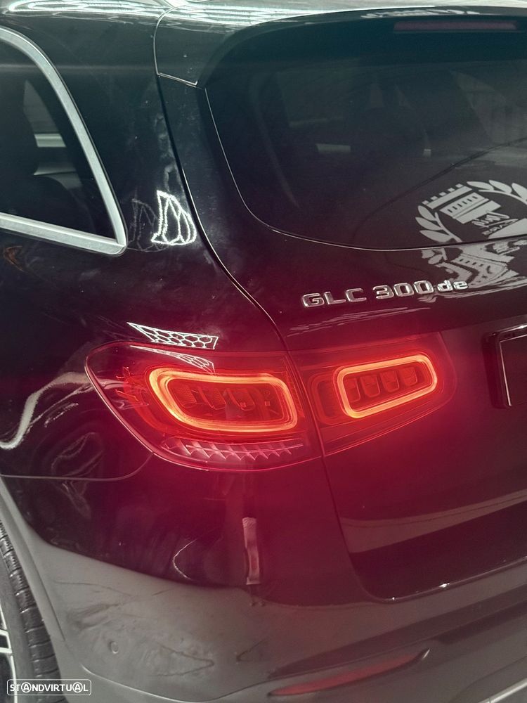 Mercedes-Benz GLC 300 de Coupe 4Matic 9G-TRONIC AMG Line - 22