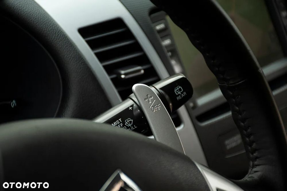 Citroën C-Crosser 2.2 HDi Exclusive DCS - 32