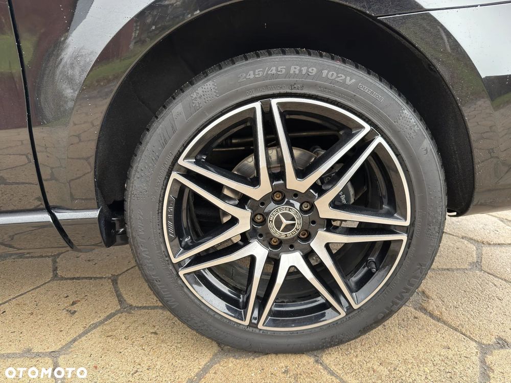 Mercedes-Benz Klasa V 300 d kompakt 4Matic 9G-TRONIC Style - 36