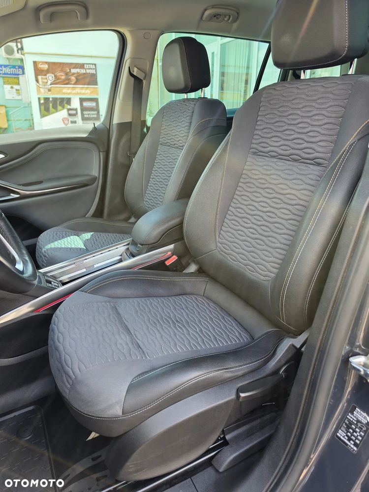 Opel Zafira 1.6 T SIDI Cosmo S&S - 38