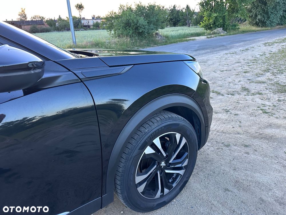 Peugeot 2008 1.2 PureTech Allure S&S EAT8 - 16