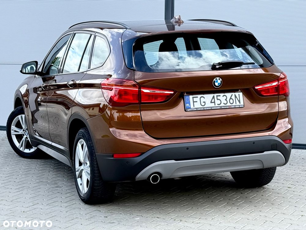 BMW X1 sDrive16d Sport Line - 18
