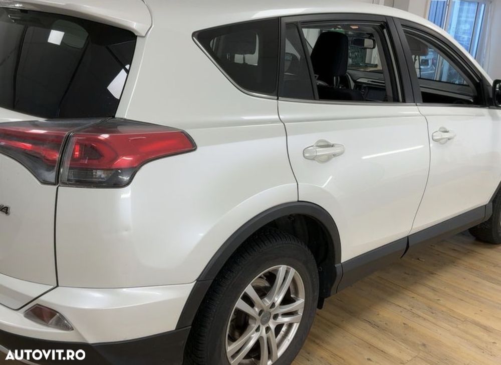 Toyota Rav4 2016 photo 4