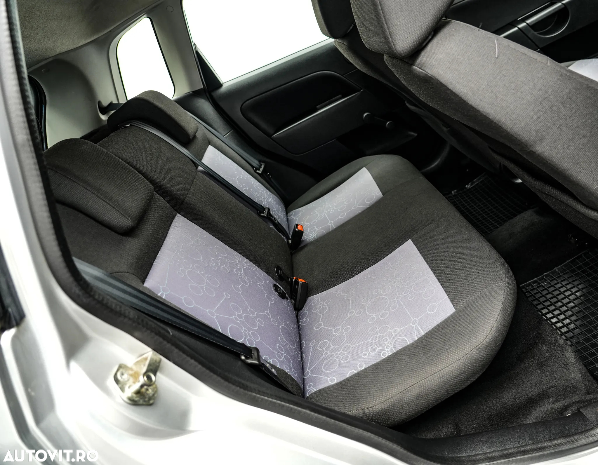 Ford Fiesta 1.4 TDCi Comfort - 16