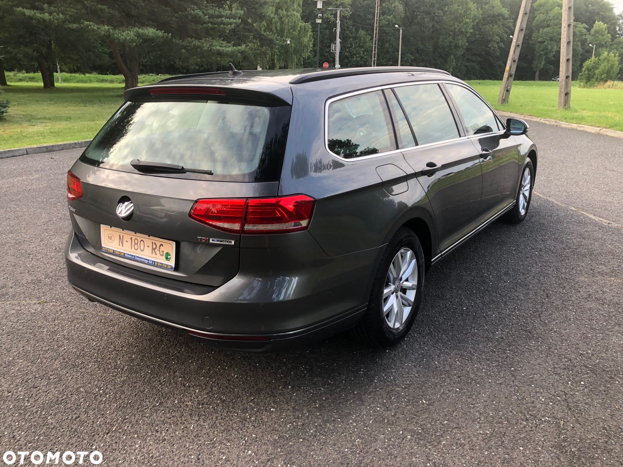 Volkswagen Passat Variant 1.6 TDI (BlueMotion Technology) Comfortline - 10